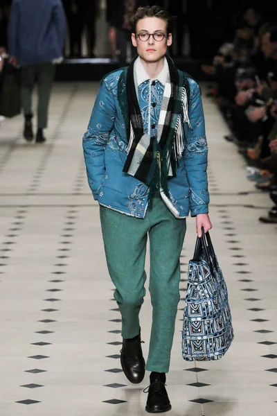 Look 13